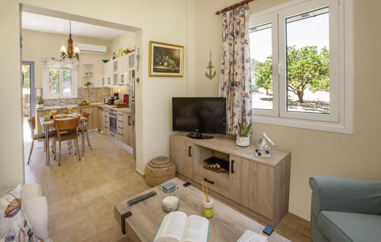 Hébergement de vacances Ruby's Summer House With Spacious Garden And Free Parking Gavrio